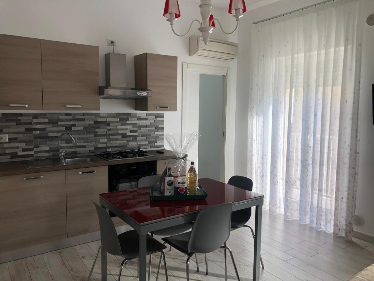Casa Vacanze De Nittis Barletta Esterno foto